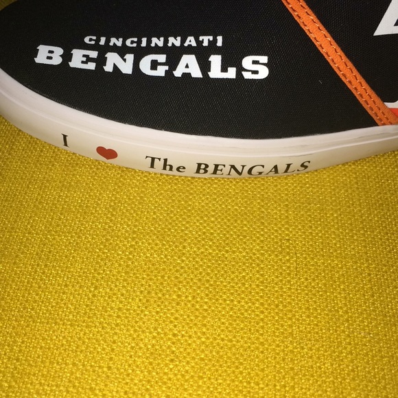 LAST PAIR! Bengals lace up shoe - Picture 4 of 4